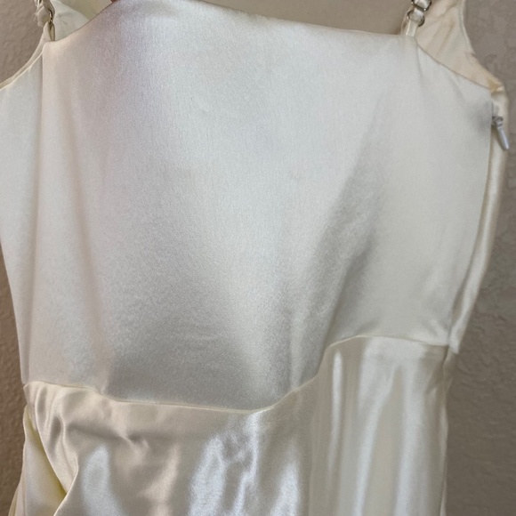 House of CB Reva Dress in Ivory satin size Medium NWOT white midi - Picture 11 of 17